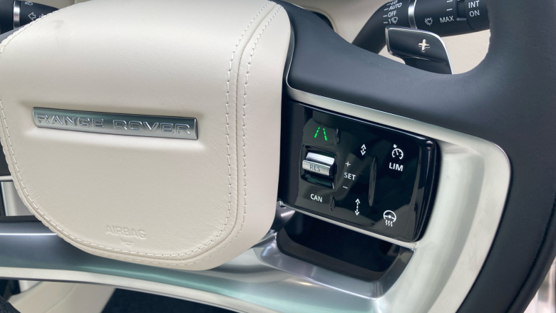 Land Rover Range Rover 3.0 D300 SE 4dr Auto Diesel Estate